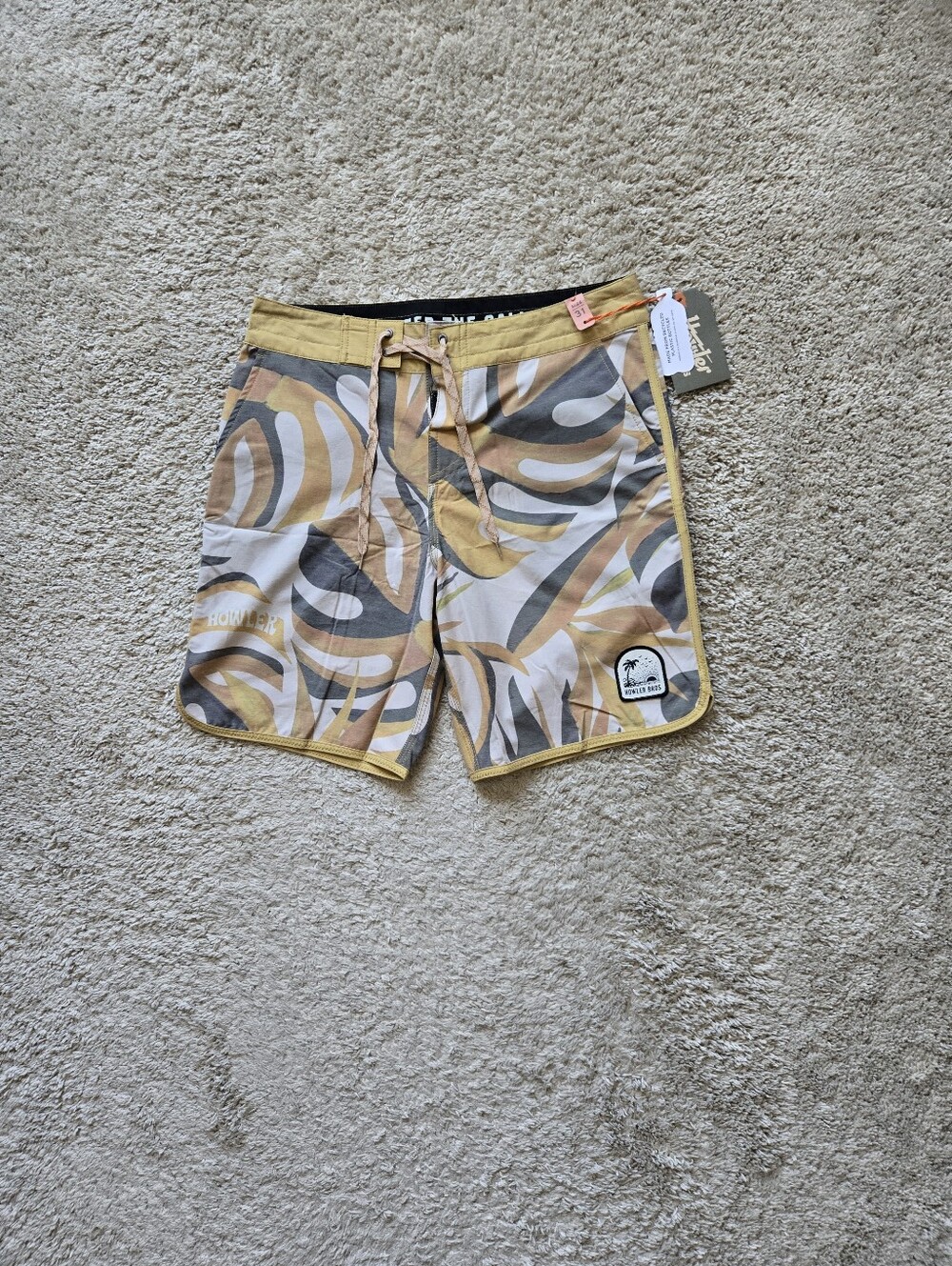 Howler Brothers Stretch Bruja Boardshorts Size 31